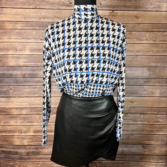 Nine West Black White & Blue Stripe Houndstooth Blouse Keyhole Back Size Small - Picture 1 of 8